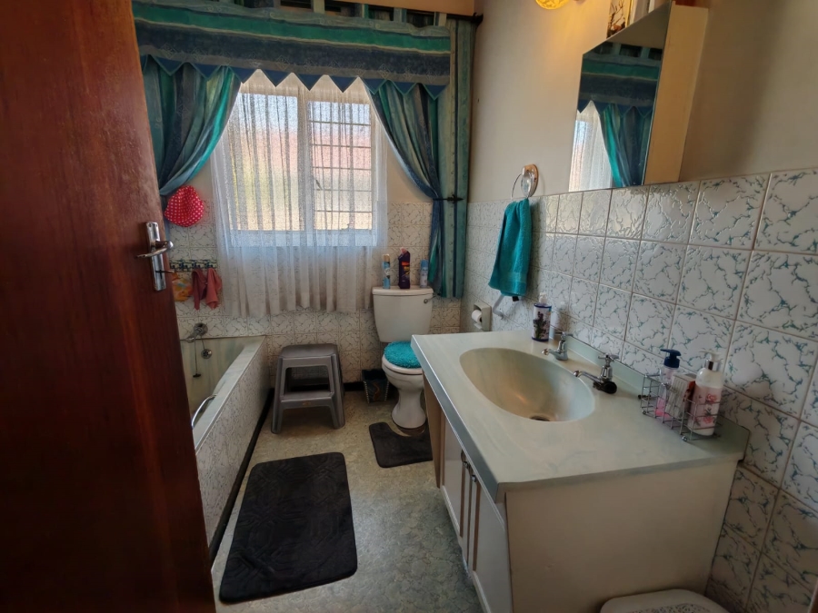 3 Bedroom Property for Sale in Vaalpark Free State